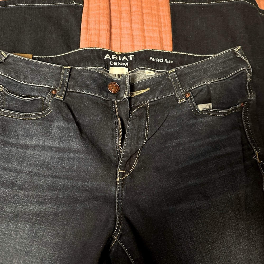 Ariat perfect rise size 30 flare